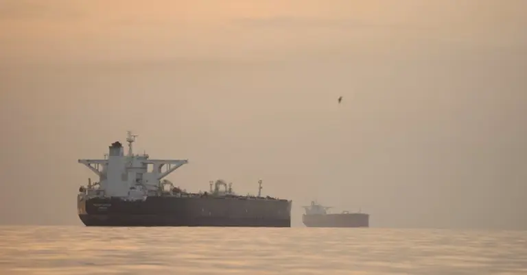 হরমুজ প্রণালিতে তেলবাহী ট্যাংকার